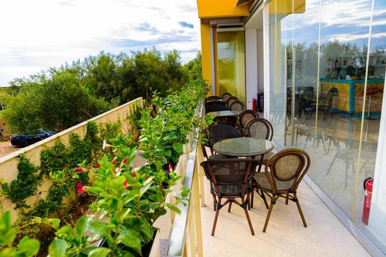 Hotel Orange Dhërmi Zewnętrze zdjęcie